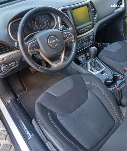 Jeep Cherokee 2015 белый - фото 15