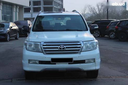 Toyota Land Cruiser 2011 - фото 2