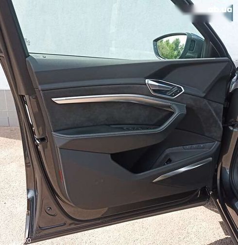 Audi Q4 Sportback e-tron 2020 - фото 17