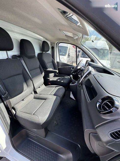 Renault Trafic 2020 - фото 27