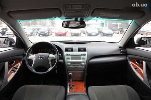 Toyota Camry 2008 - фото 10