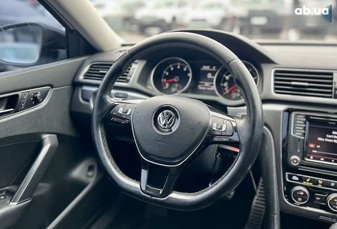 Volkswagen Passat 2018 - фото 24