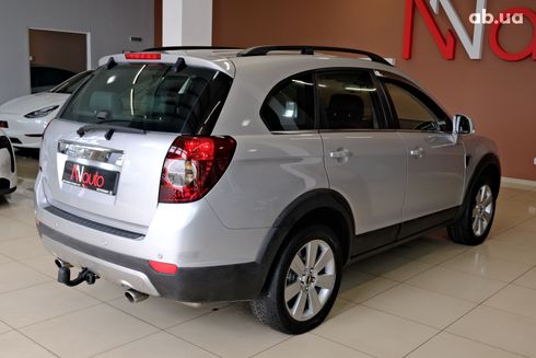 Chevrolet Captiva 2008 серебристый - фото 3