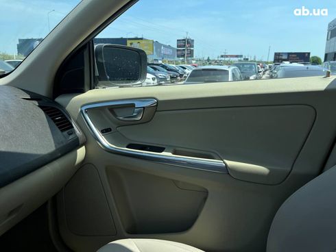 Volvo XC60 2012 серый - фото 3