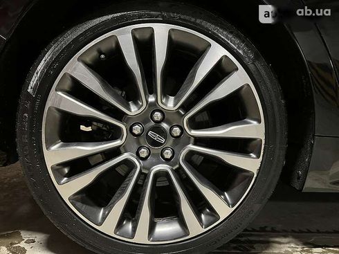 Lincoln Continental 2018 - фото 17