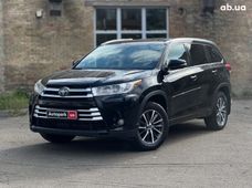 Продаж вживаних Toyota Highlander 2017 року - купити на Автобазарі