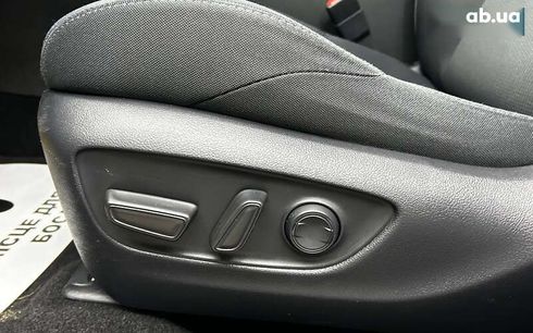 Toyota Venza 2021 - фото 12