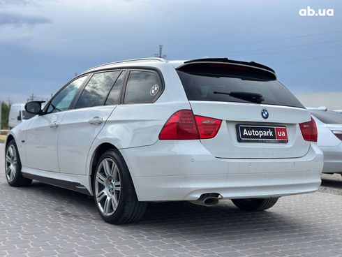 BMW 3 серия 2010 белый - фото 7