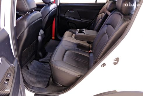 Kia Sportage 2011 белый - фото 7