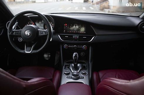 Alfa Romeo Giulia 2022 - фото 14