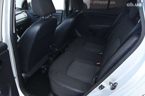 Hyundai i10 2011 - фото 21