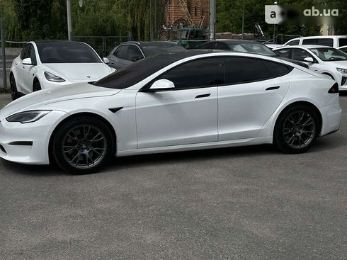 Tesla Model S 2022 - фото 18