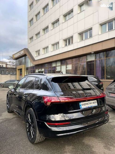 Audi E-Tron 2021 - фото 25