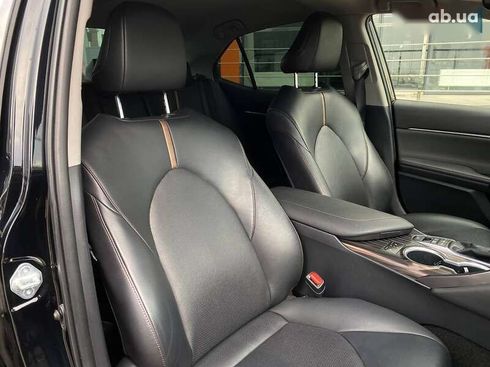 Toyota Camry 2020 - фото 25