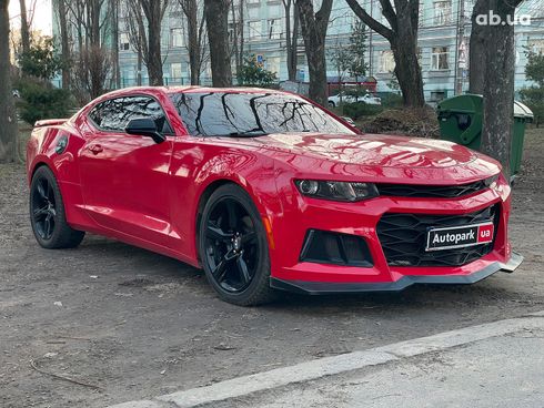 Chevrolet Camaro 2016 красный - фото 3