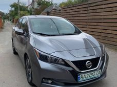 Купить хетчбэк Nissan Leaf бу Киев - купить на Автобазаре
