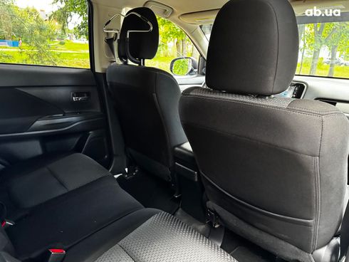 Mitsubishi Outlander 2017 синий - фото 23