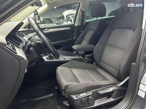 Volkswagen Passat 2018 - фото 13
