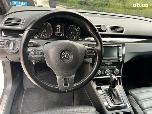 Volkswagen Passat CC 2014 белый - фото 18