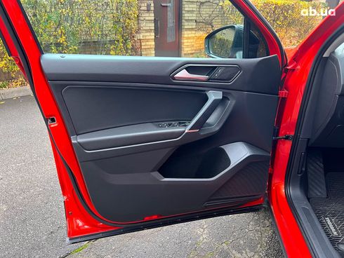 Volkswagen Tiguan 2018 оранжевый - фото 9