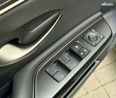 Lexus ES 2019 - фото 18