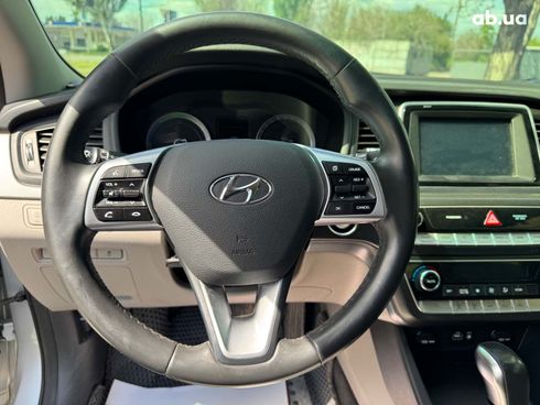 Hyundai Sonata 2019 серый - фото 23