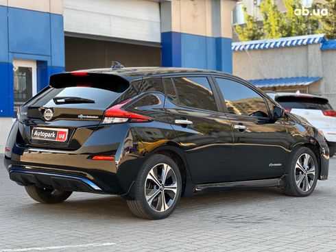 Nissan Leaf 2018 черный - фото 15