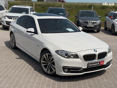 BMW 5 серия 2016 белый - фото 4