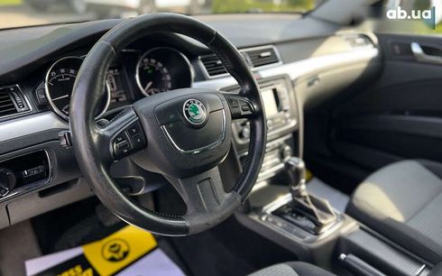 Skoda Superb 2013 - фото 17