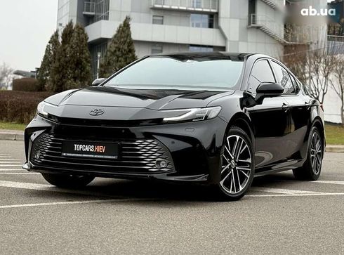 Toyota Camry 2024 - фото 3