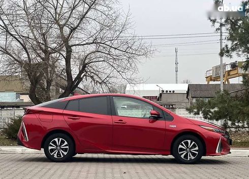 Toyota Prius 2017 - фото 11