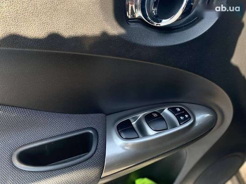 Nissan Juke 2019 - фото 17