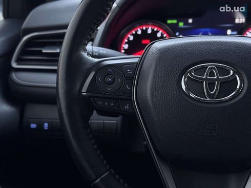 Toyota Camry 2022 - фото 30