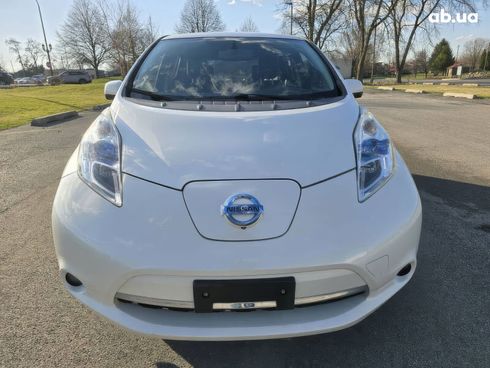 Nissan Leaf 2015 белый - фото 2