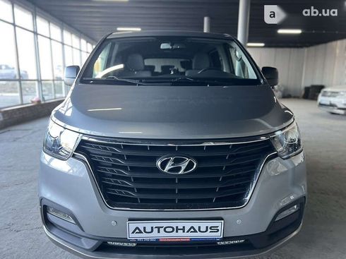 Hyundai H-1 2019 - фото 9