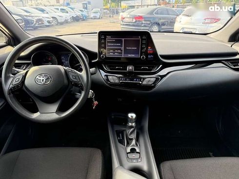 Toyota C-HR 2019 - фото 21