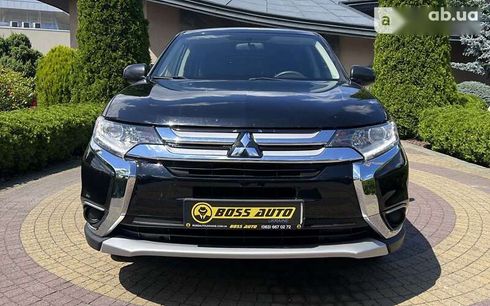 Mitsubishi Outlander 2017 - фото 2