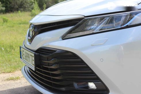 Toyota Camry 2020 - фото 18