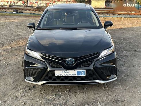 Toyota Camry 2023 - фото 3