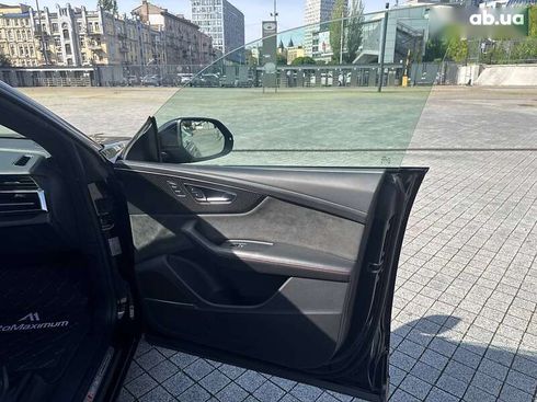 Audi RS Q8 2020 - фото 30