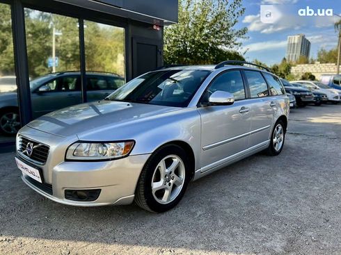 Volvo V50 2011 - фото 2