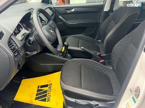 Skoda Fabia 2021 - фото 20