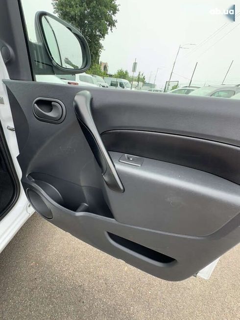 Renault Kangoo 2019 - фото 15