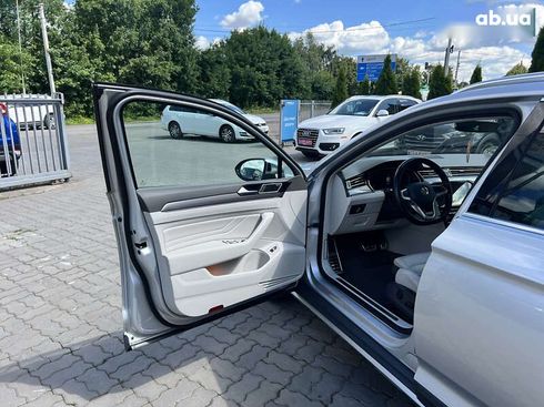 Volkswagen passat alltrack 2019 - фото 12