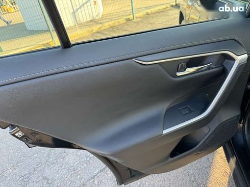 Toyota RAV4 2021 - фото 26