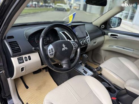 Mitsubishi Pajero Sport 2012 - фото 16