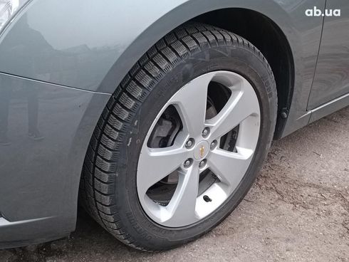 Chevrolet Cruze 2010 серый - фото 4