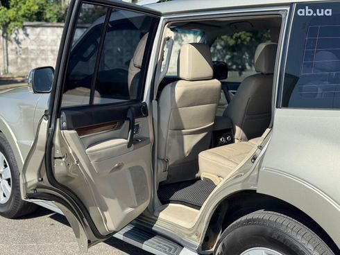 Mitsubishi Pajero Wagon 2008 бежевый - фото 34