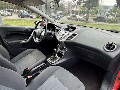 Ford Fiesta 2011 - фото 12