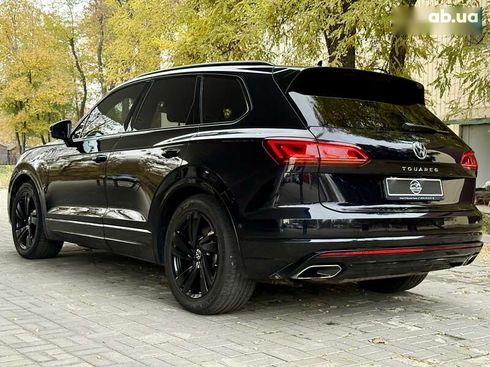 Volkswagen Touareg 2022 - фото 18